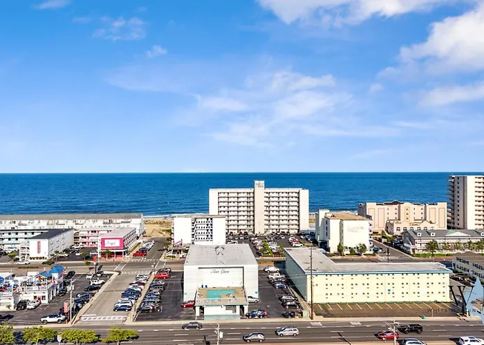 With Modern Kitchen, One Block To Beach, Boardwalk, And Has A Pool! Ocean City